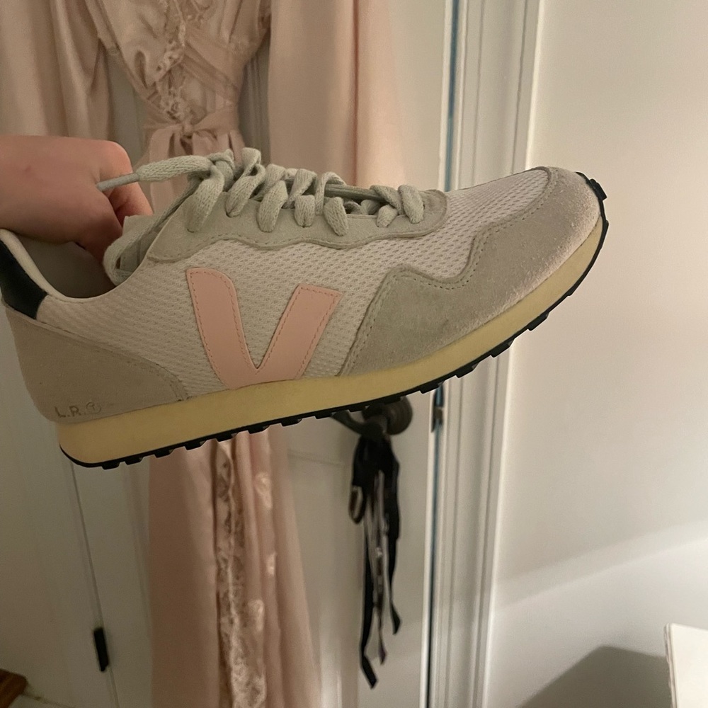 Veja Sneakers